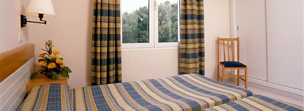 Universal Laguna Garden Apartahotel 3*