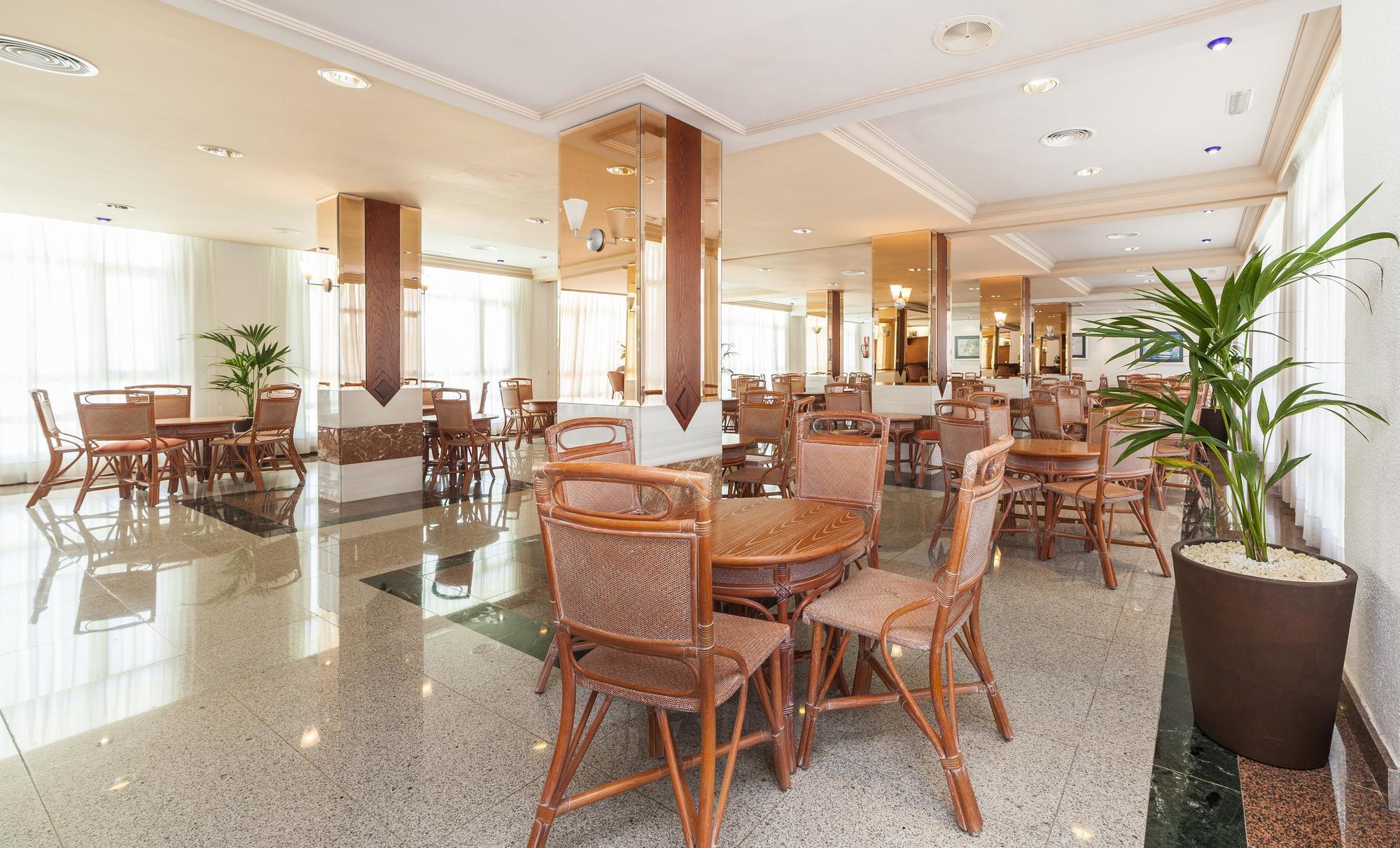 Globales Condes De Alcudia Hotel 3*