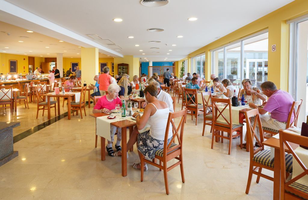 Apartahotel Dunes Platja