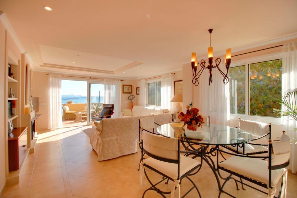 Far Villa *