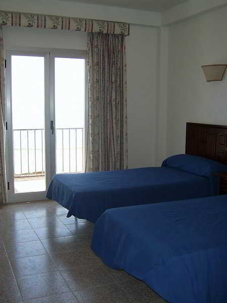 Blue Hotel *