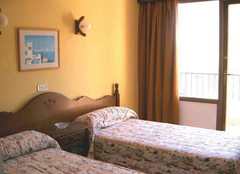 Elegance Playa Arenal Iii *