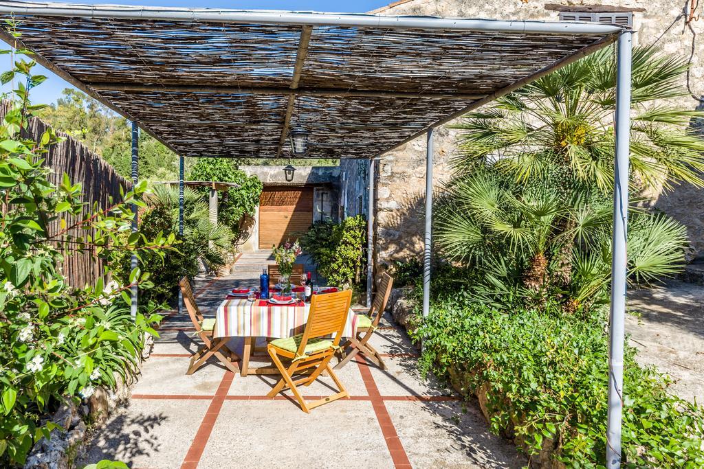 Can Guineu Villa