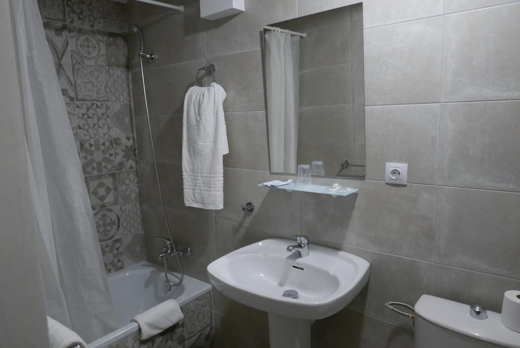 Antares Hotel *