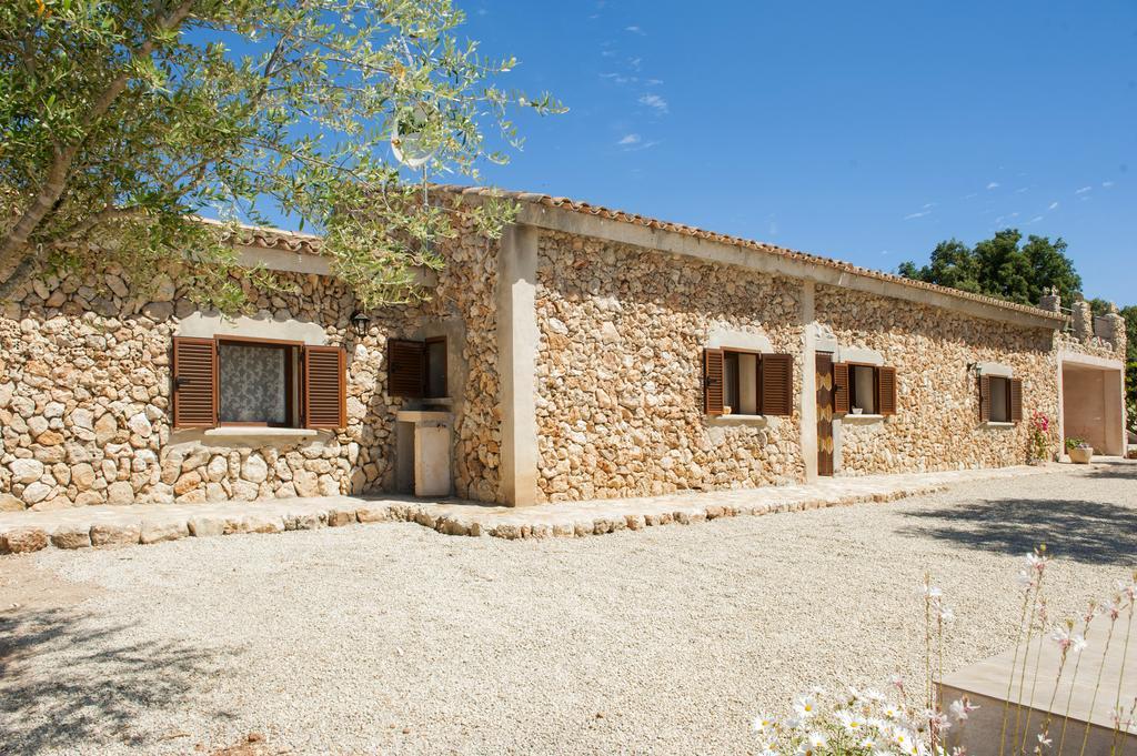 Barrera Villa