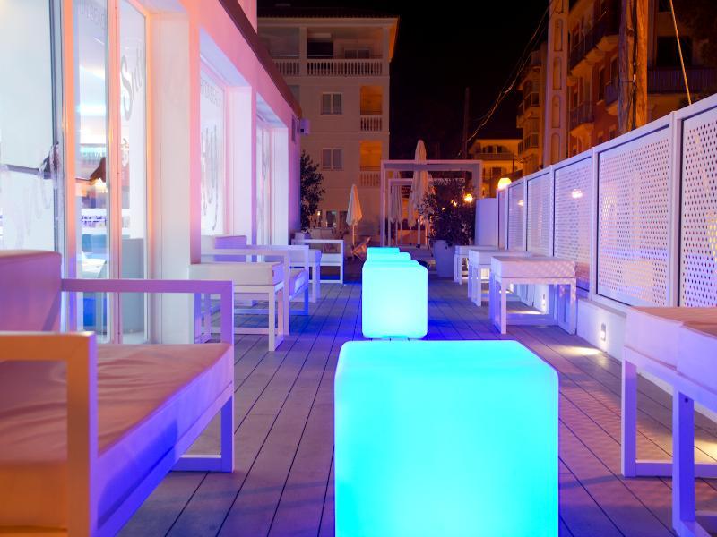 Triton Hotel