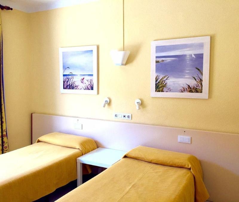 Hostal Hsr Gil (adults Only) Palmanova