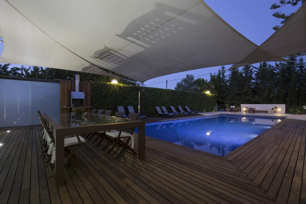 Cati Villa *