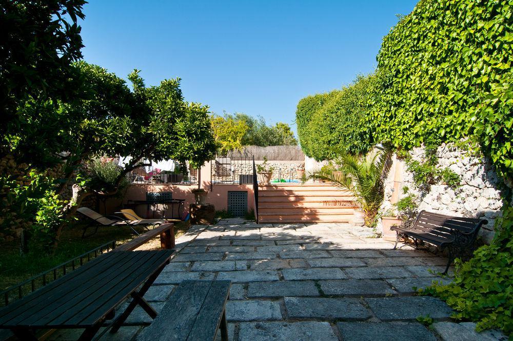 Hotel Leon De Sineu