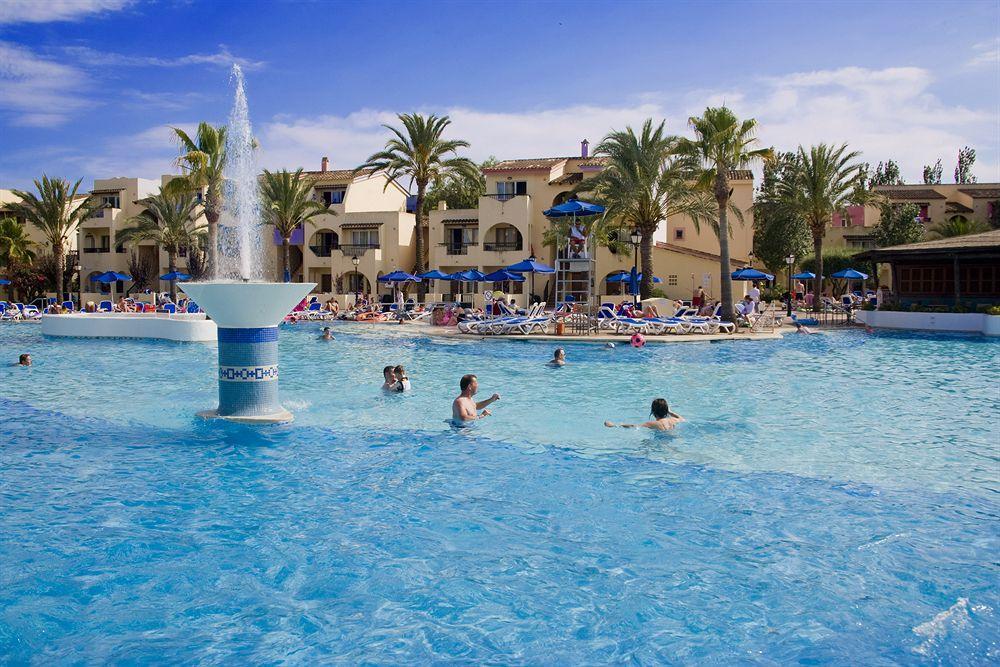 Globales Bouganvilla Apartahotel