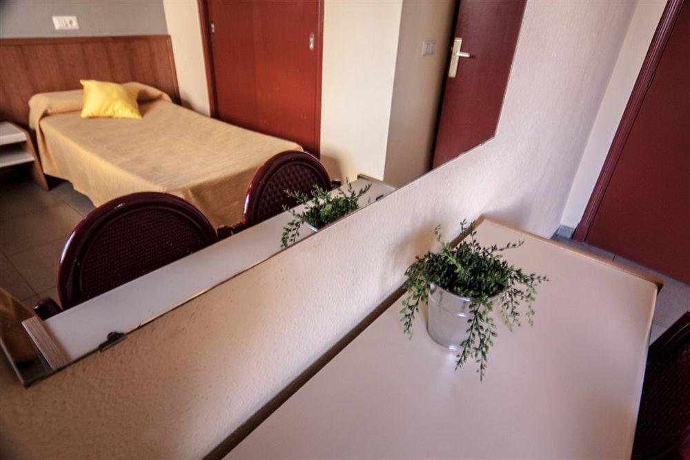 Martinez Apartahotel 2*