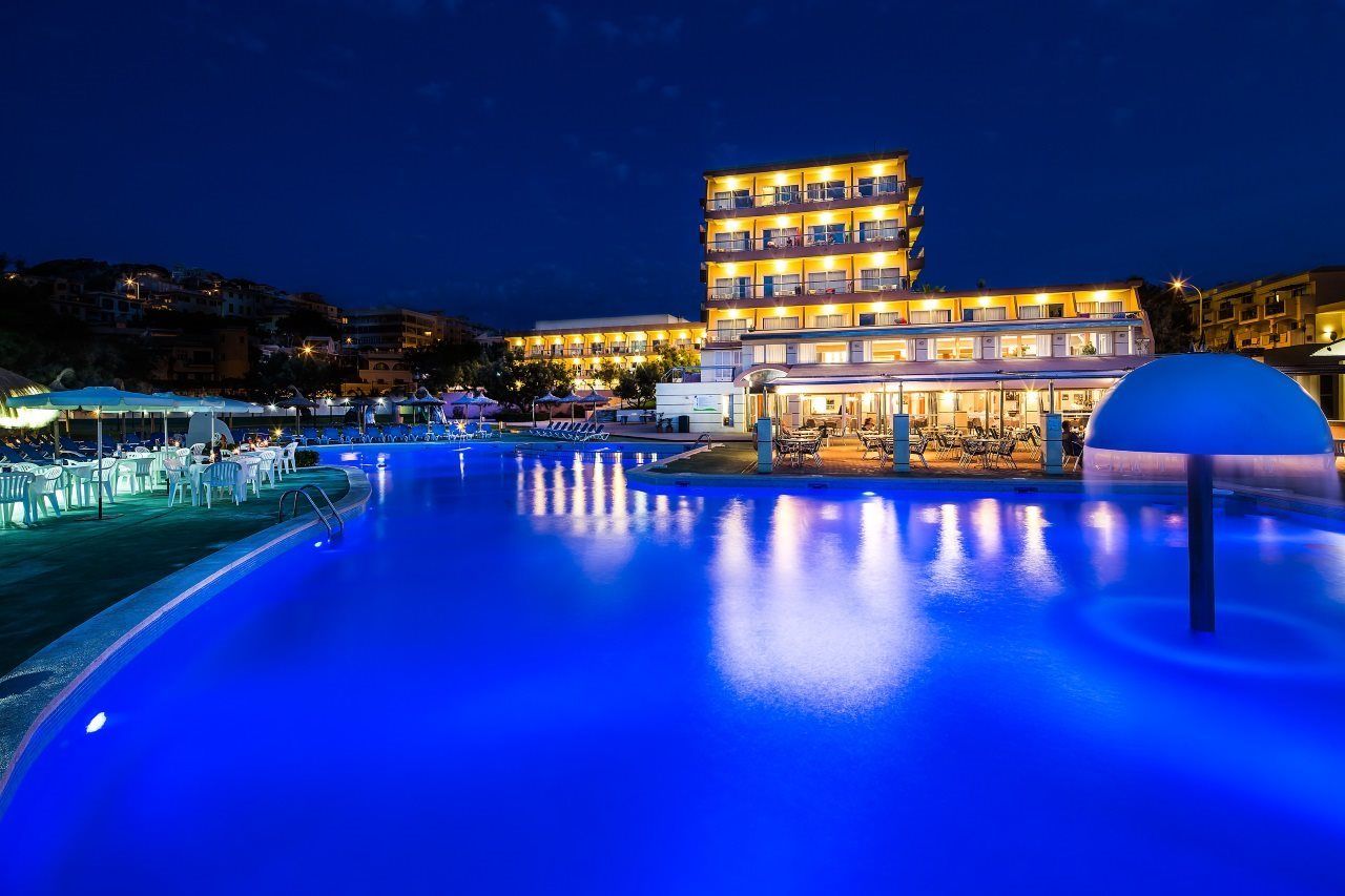 Thb Cala Lliteras Hotel