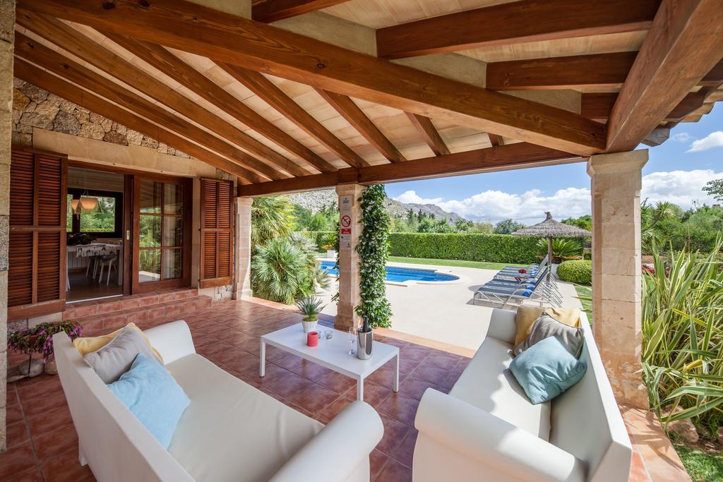 Villa Rostoya
