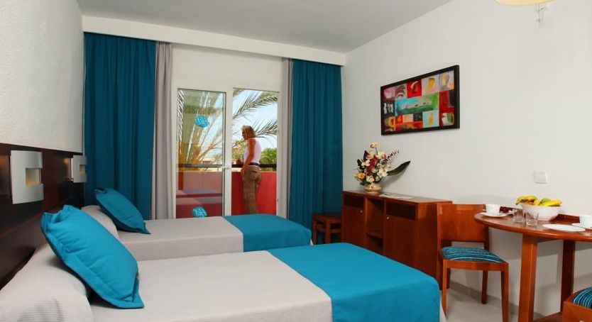 Apartahotel Globales Bouganvilla Sa Coma (Mallorca)