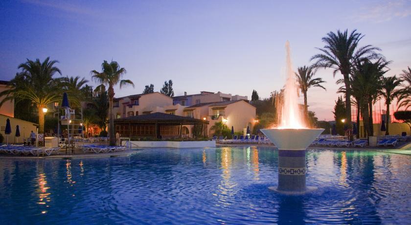 Globales Bouganvilla Apartahotel