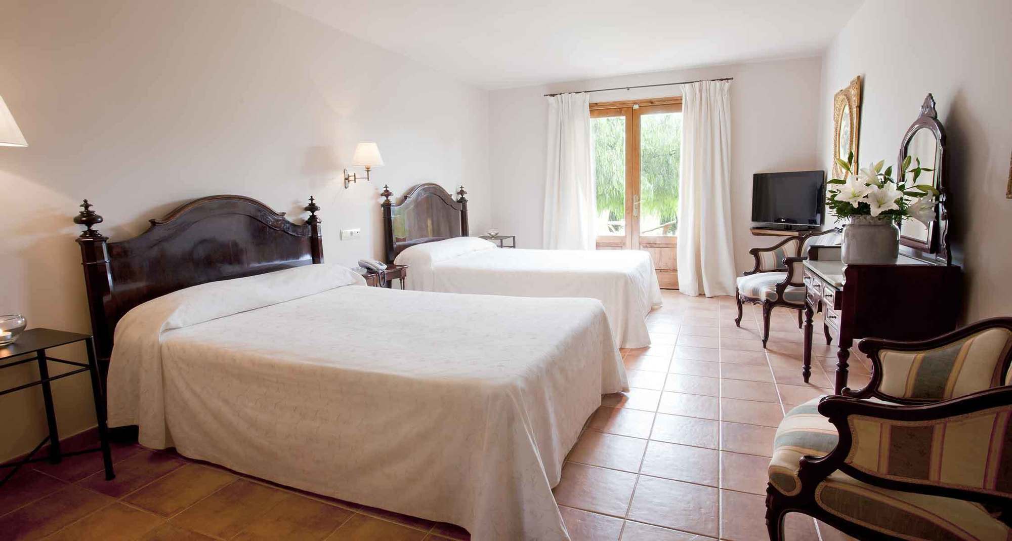 Son Corb Boutique 4*