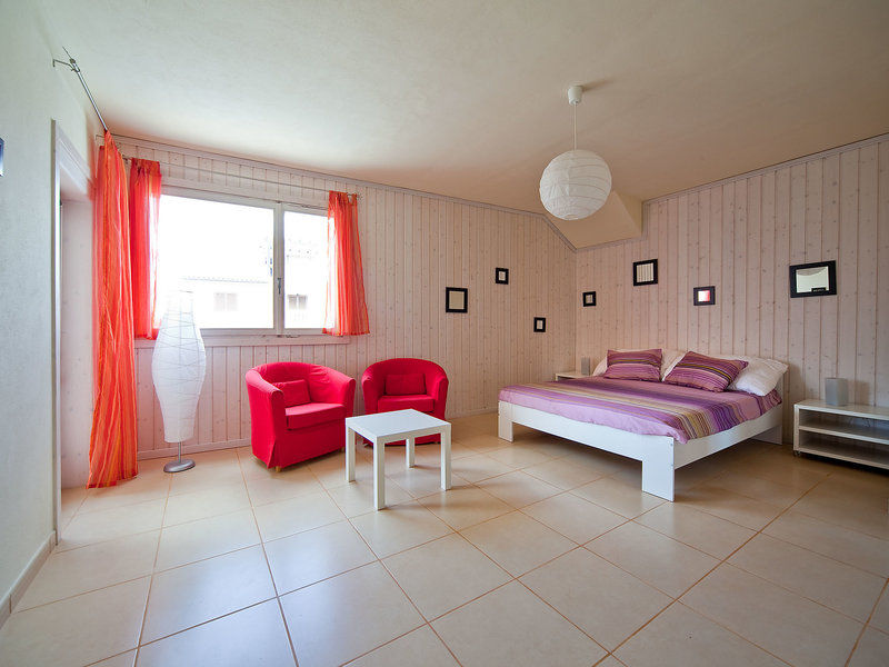 241a - Four Bedroom Hotel