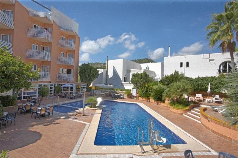 Hotel Palmira Paguera 3*