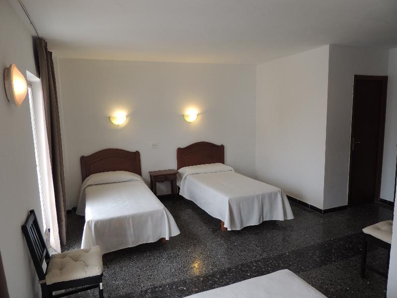 Hostal Elegance Playa Arenal Ii *