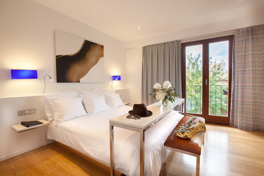 Hotel Petit Palace Tres 4*