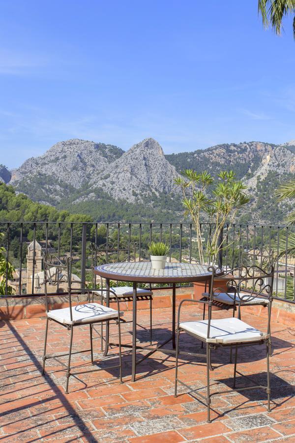 Es Castellet De Bunola