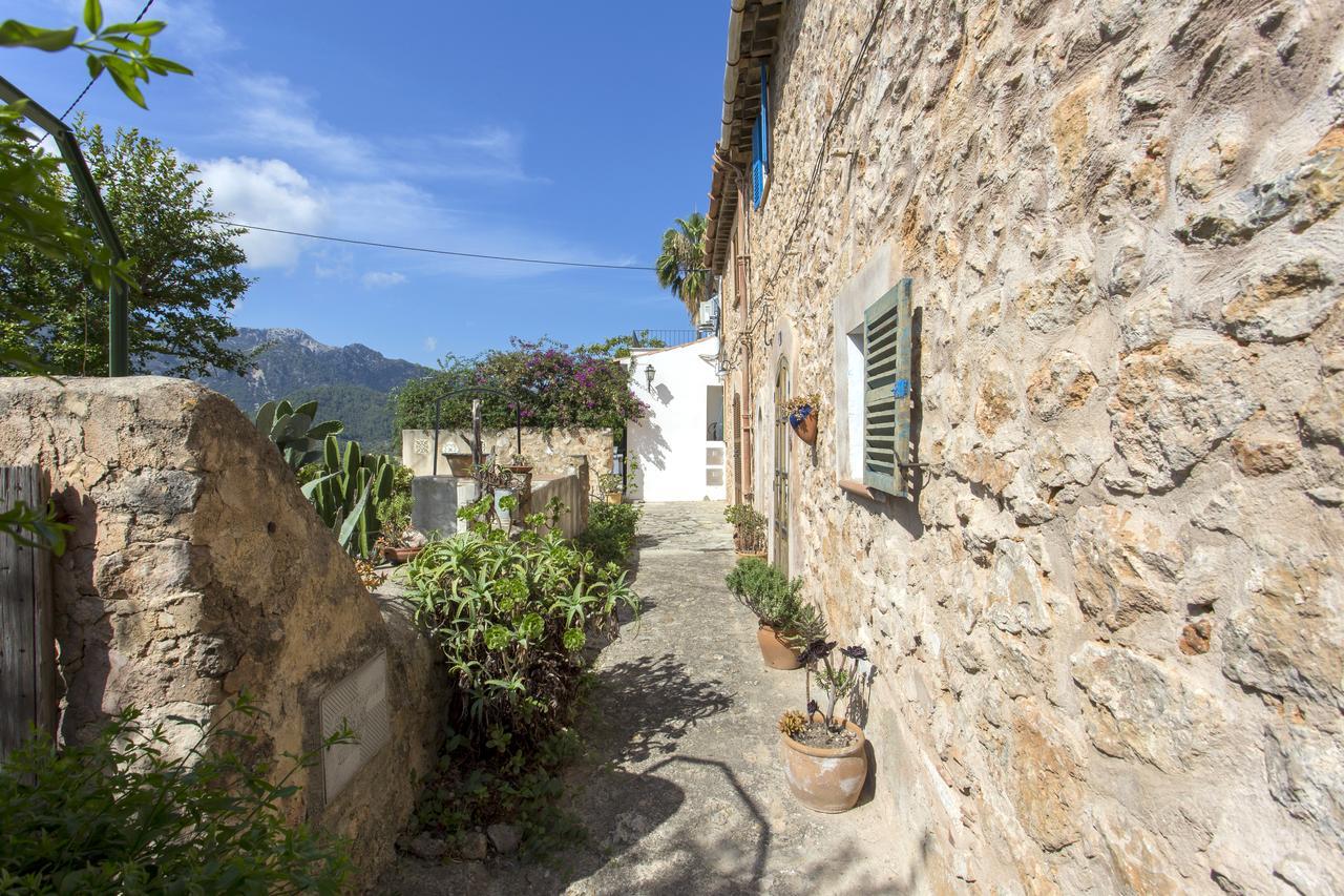 Es Castellet De Bunola
