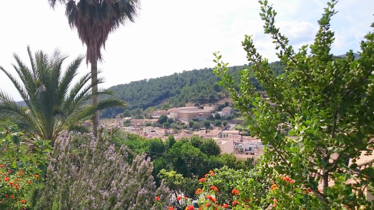 Es Castellet De Bunola