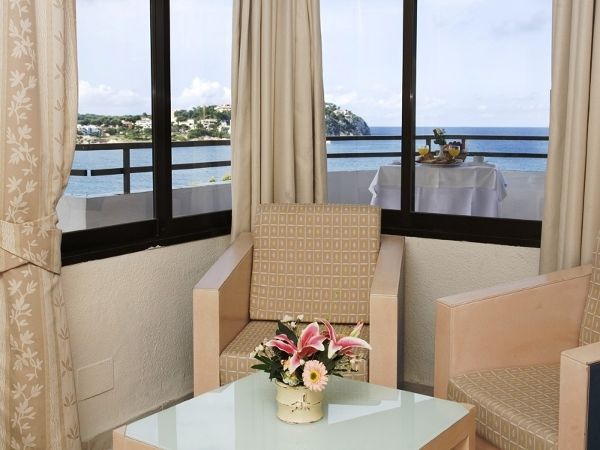 Apartahotel Trh Jardín Del Mar Santa Ponsa