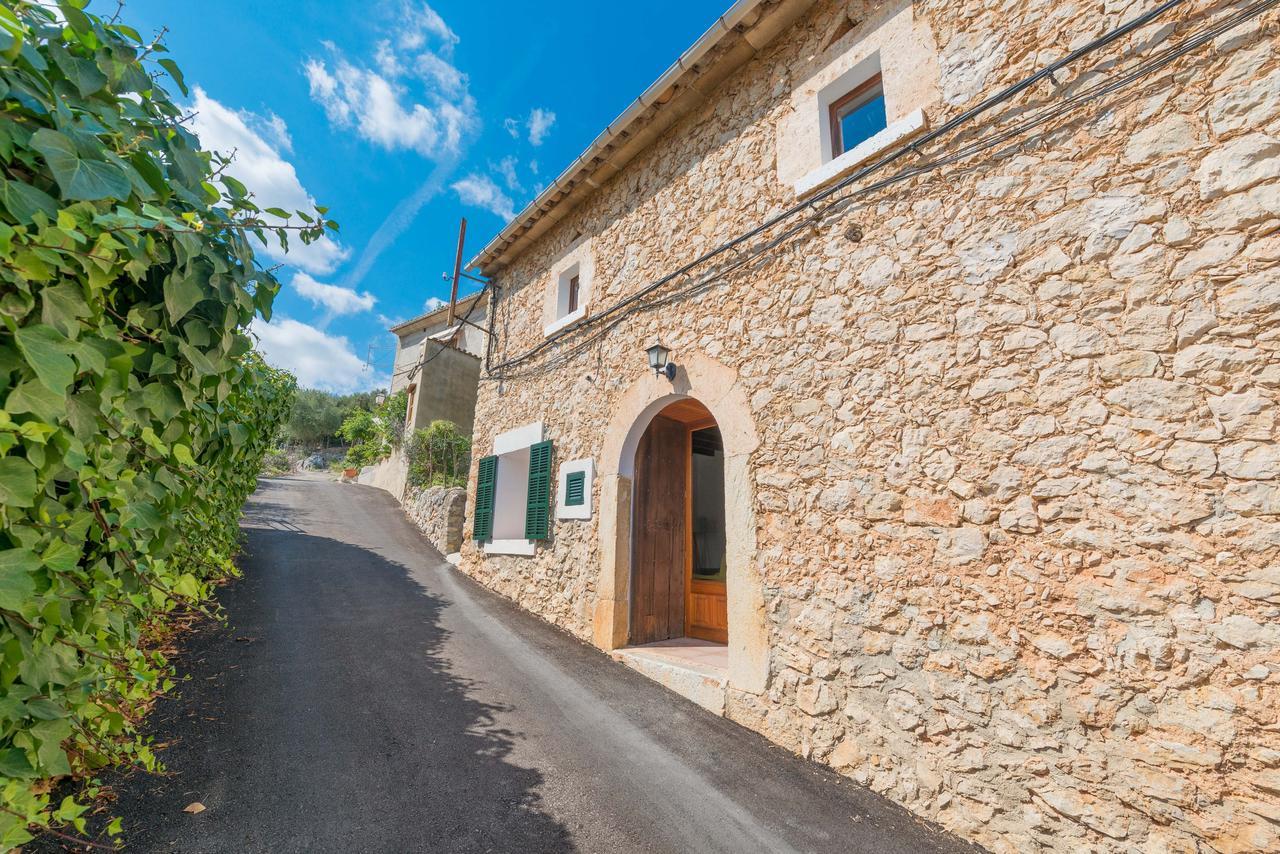 Bessó Mancor De La Vall *