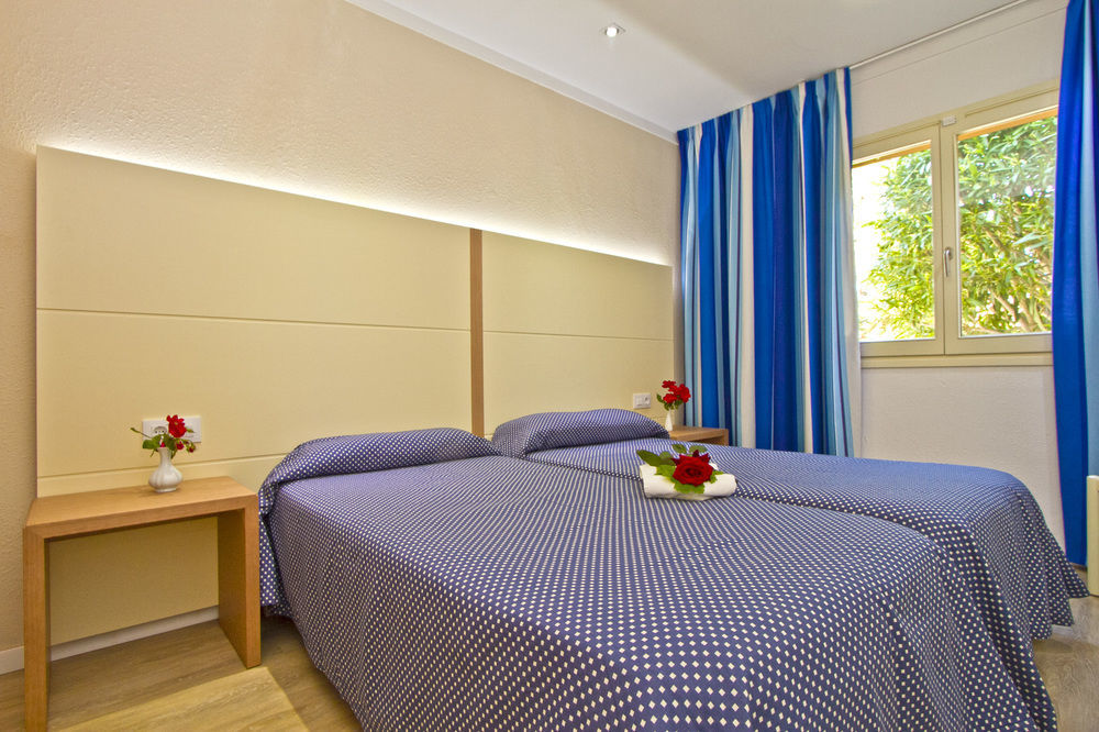 Flora Apartahotel 3*