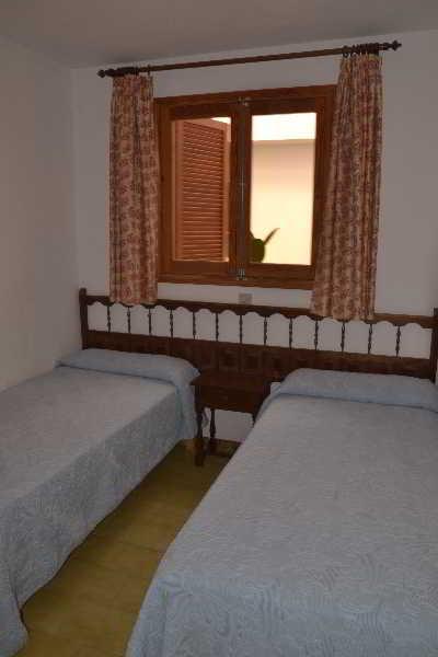Apts. Charly's Hotel