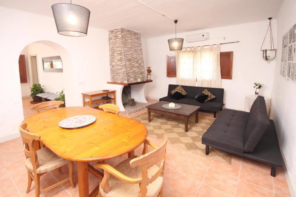 Antonia Dotze Villa S'Horta