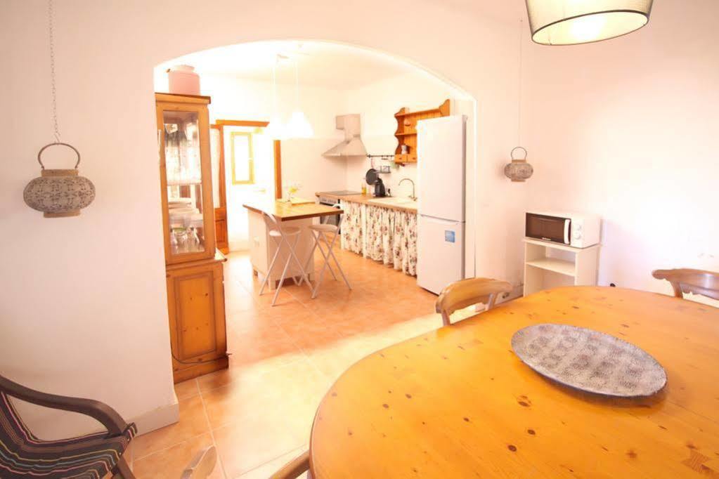 Antonia Dotze Villa S'Horta