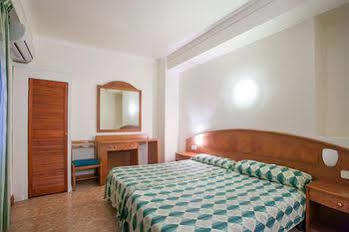Pensión Apuntadores 8 2*