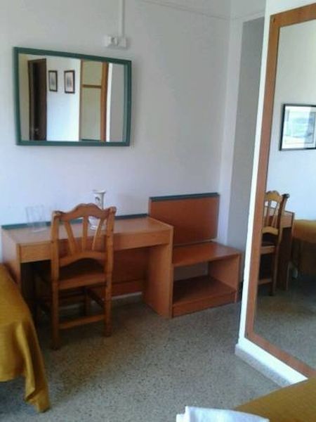 Hostal Elegance Playa Arenal Iii *