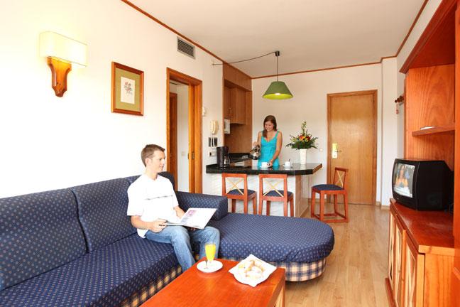 Hsm Madrigal Hotel 4*