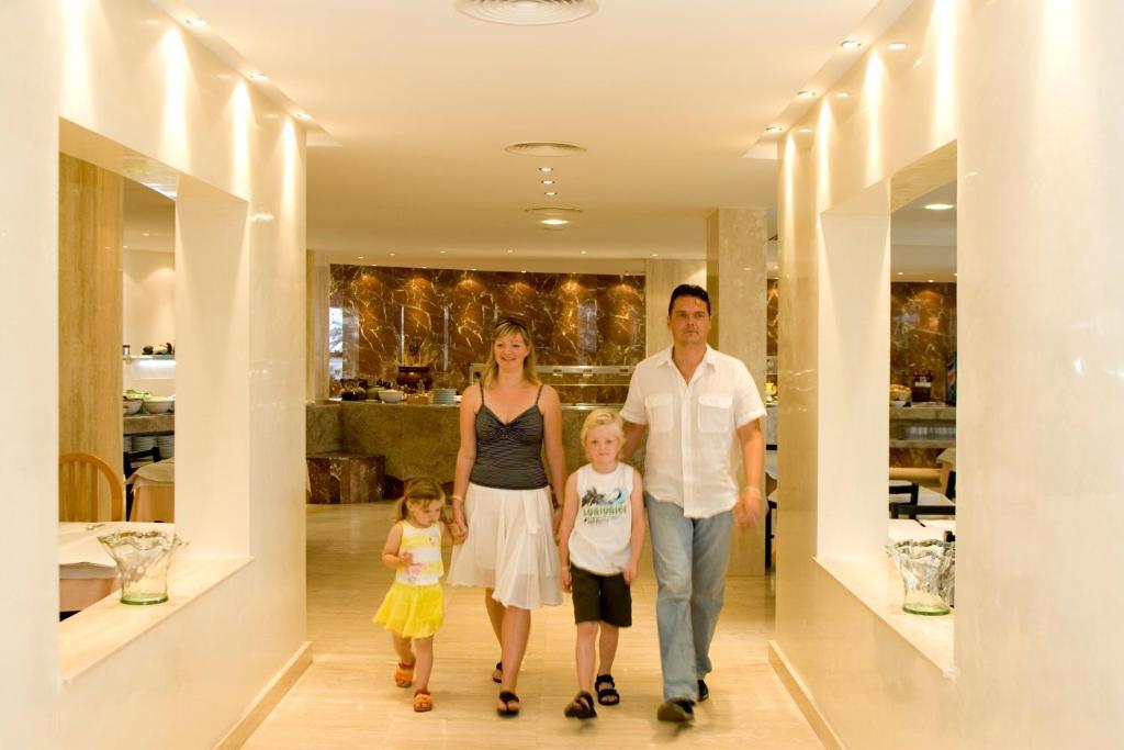 Playa Dorada 3*