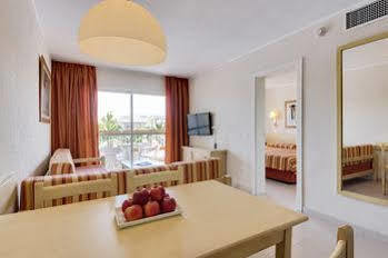 Apart Millor Garden * Cala Bona (Mallorca)