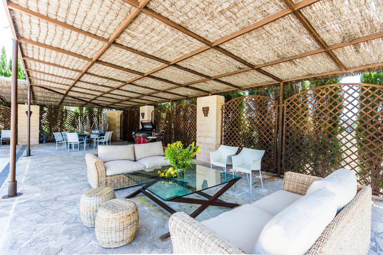 Villa By G Cas Comte *