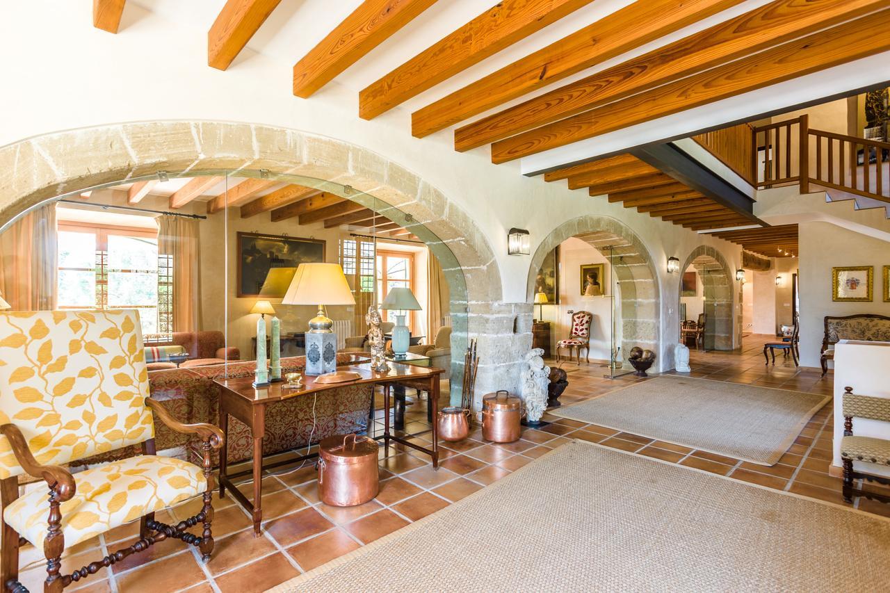 Villa By G Cas Comte *