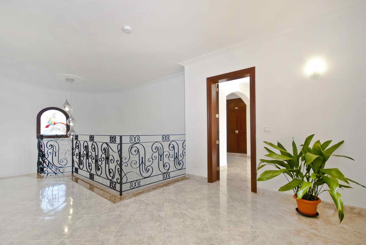 Villa Llac Blau - Mediterranean Styled With Pool *