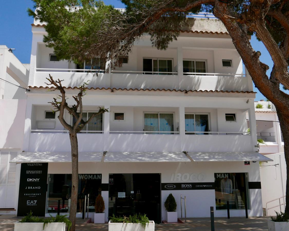 Hostal De La Caravel.la *