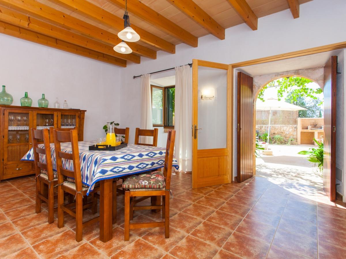 Villa Paula Llombarts
