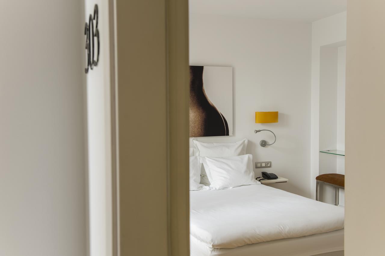 Petit Palace Tres Hotel