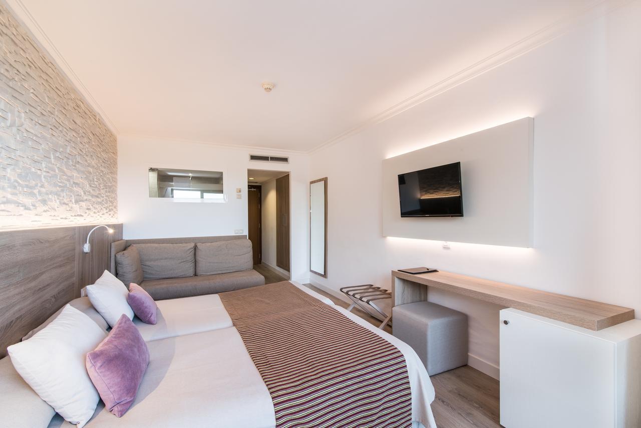 Hotel Na Taconera 4*