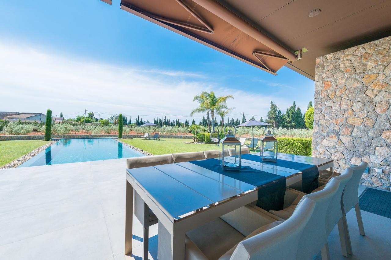 Short De Rius Villa