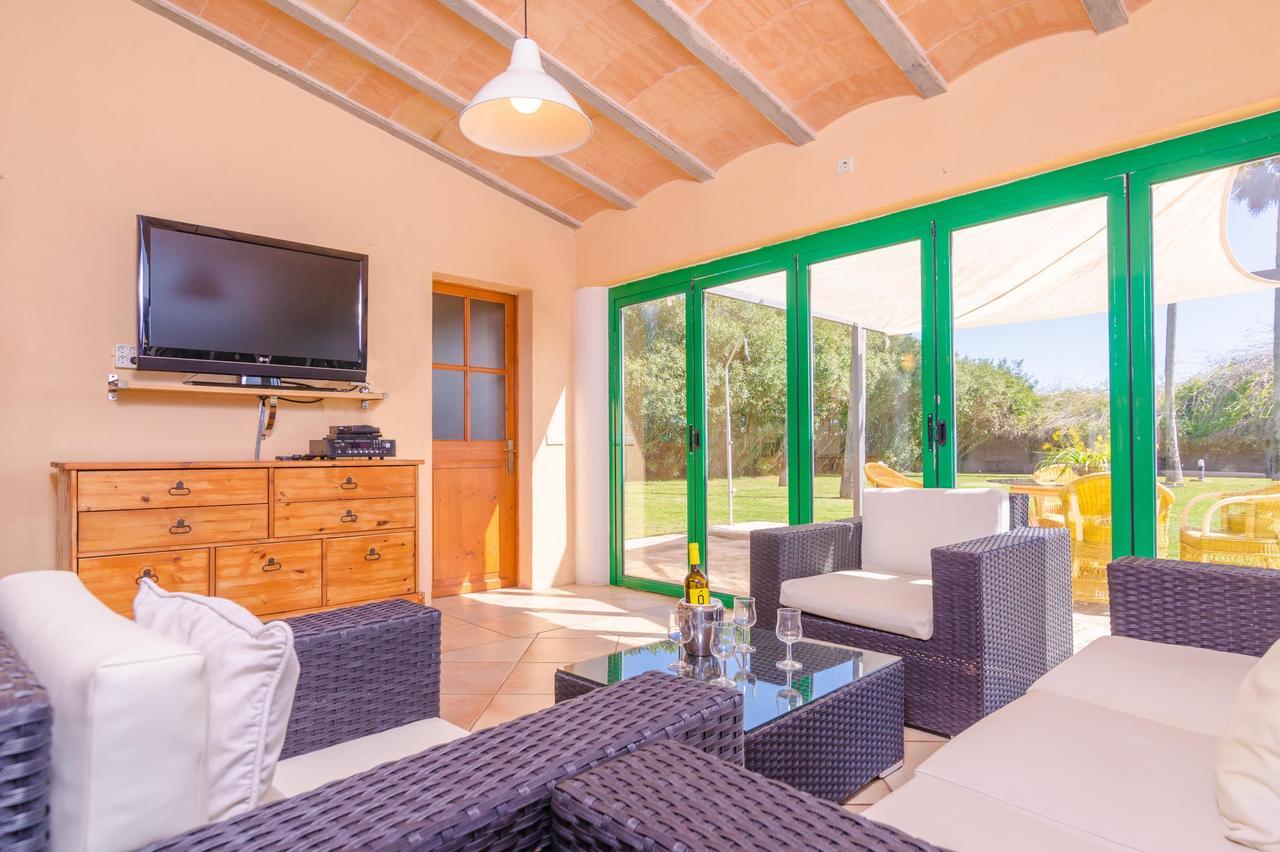 Rito Villa *