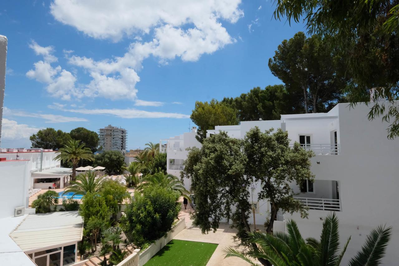 Azuline Garden Hotel