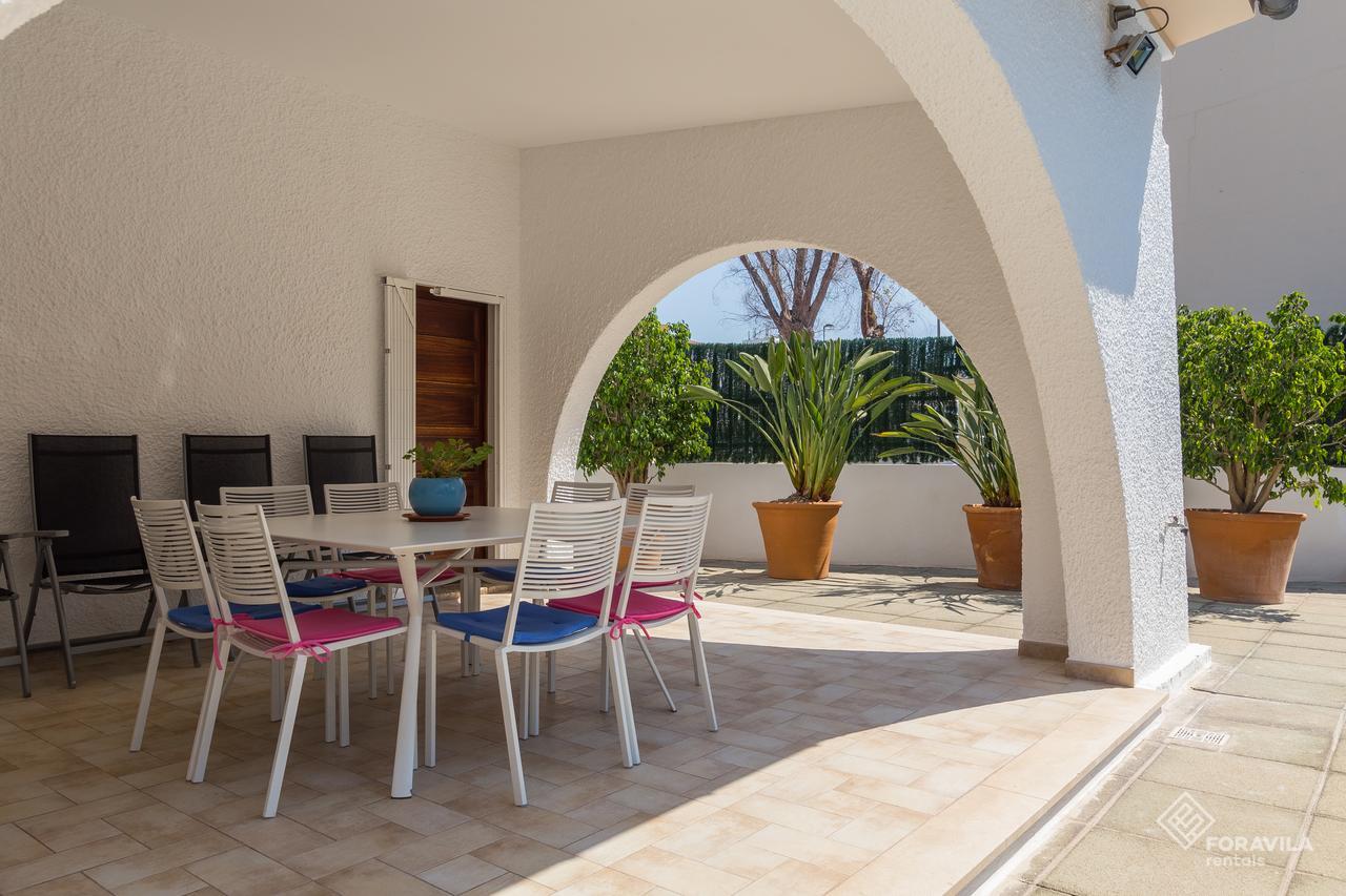 Chalet Villa Comes *