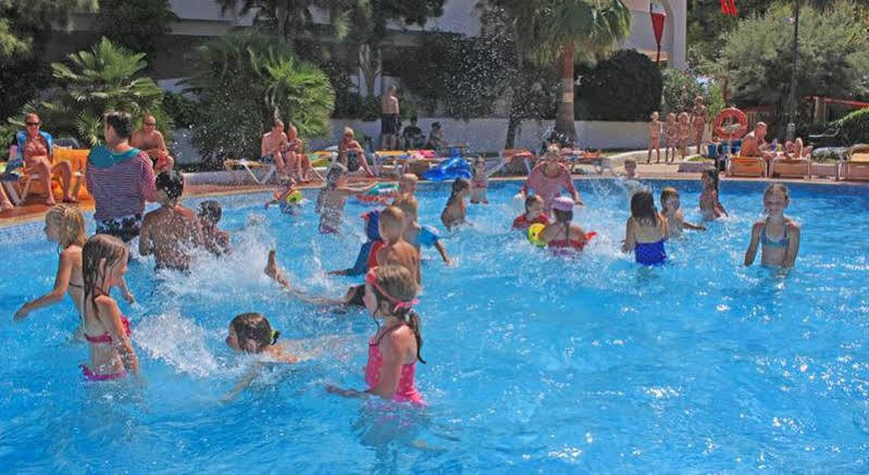 Blue Sea Ses Cases D'or Apartahotel